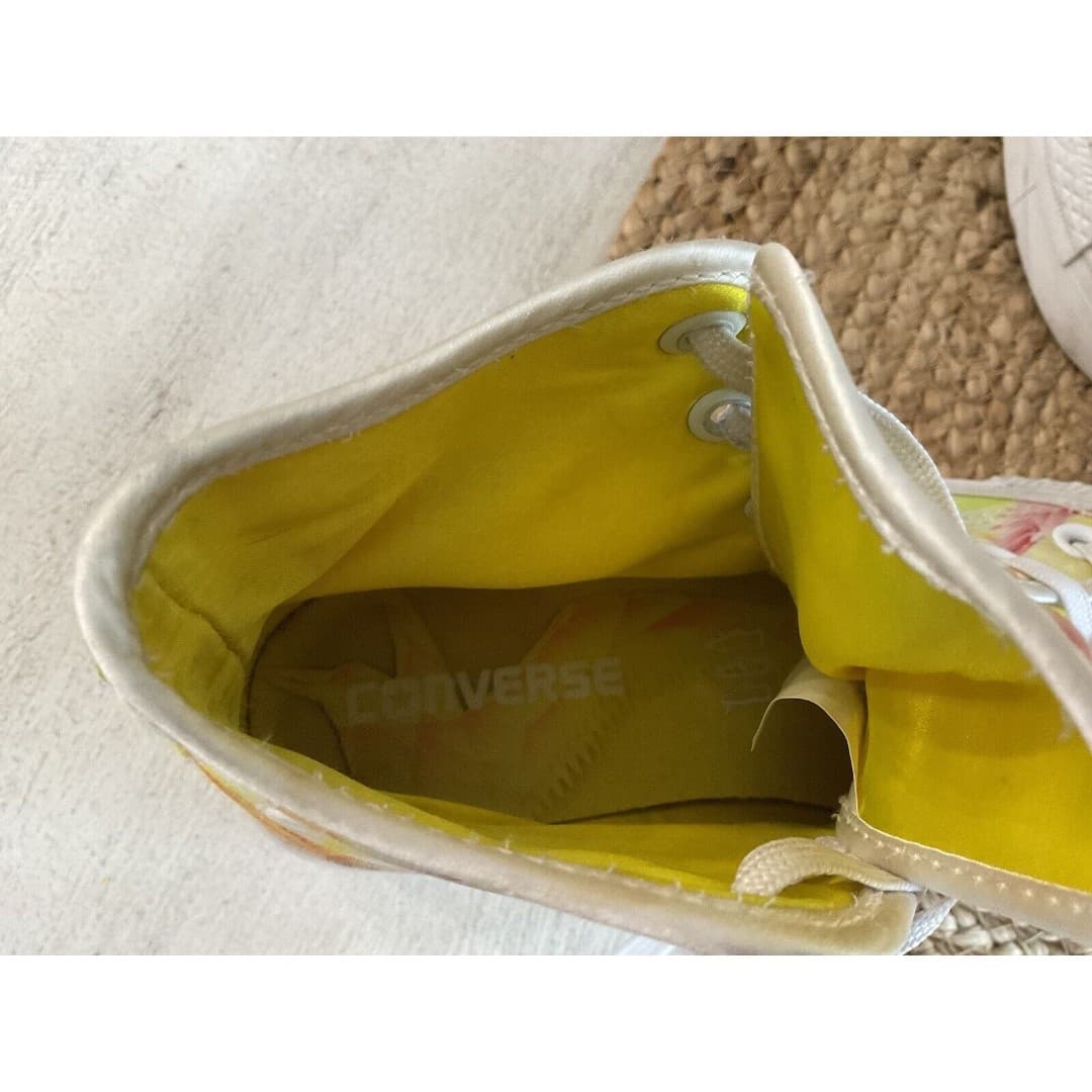 CONVERSE WOMEN'S CHUCK TAYLOR ALL STAR - "GEOMETRIC" COLLECTION Sz 5 - Thumbnail 7