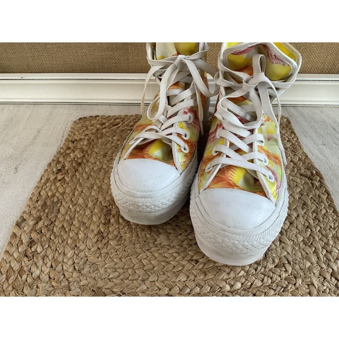 CONVERSE WOMEN'S CHUCK TAYLOR ALL STAR - "GEOMETRIC" COLLECTION Sz 5 - Thumbnail 8