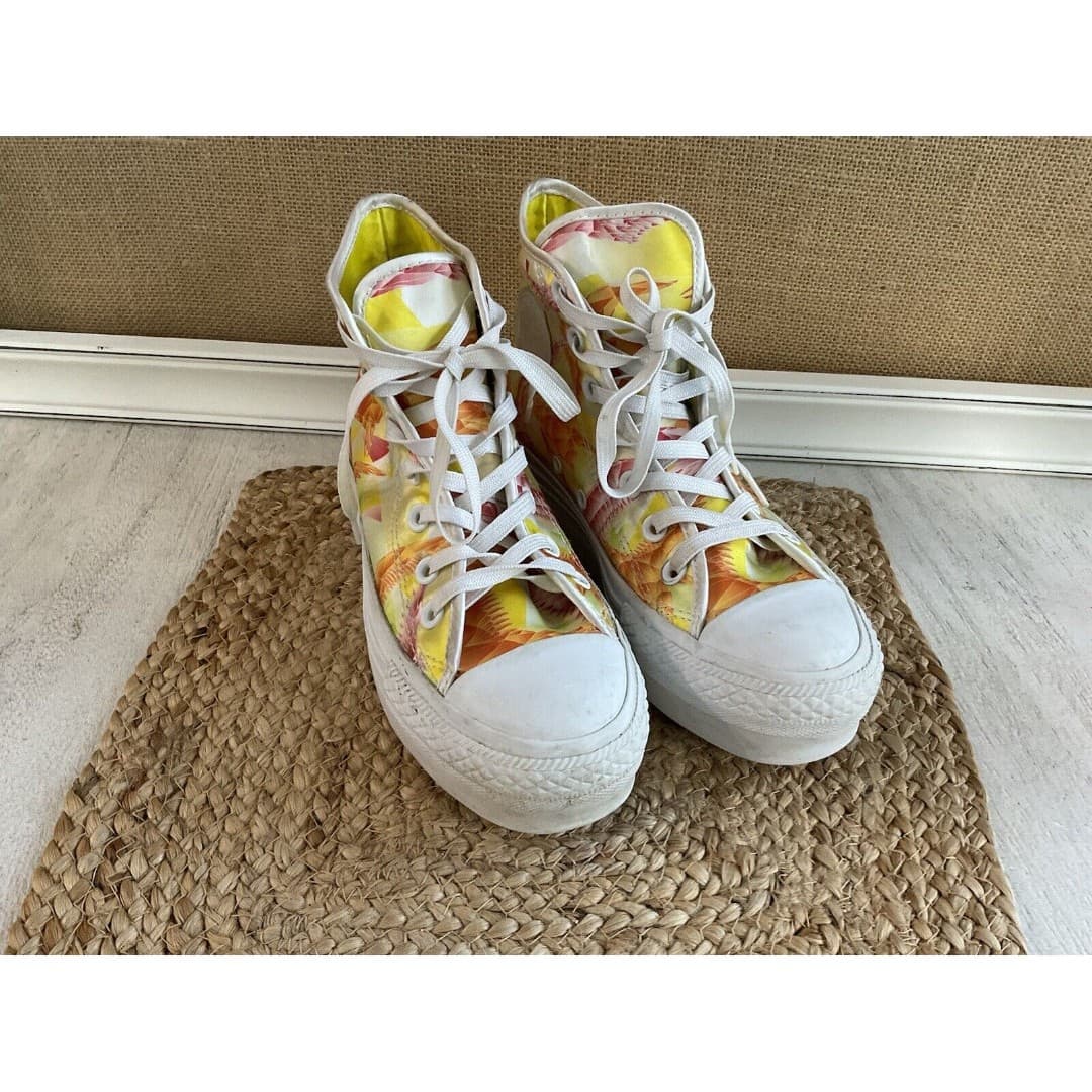 CONVERSE WOMEN'S CHUCK TAYLOR ALL STAR - "GEOMETRIC" COLLECTION Sz 5
