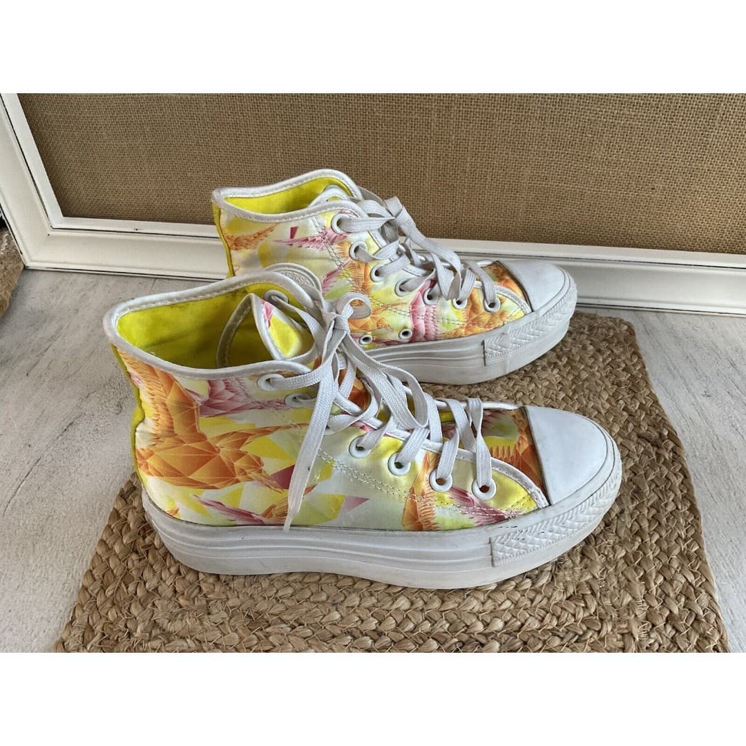CONVERSE WOMEN'S CHUCK TAYLOR ALL STAR - "GEOMETRIC" COLLECTION Sz 5 - Thumbnail 10