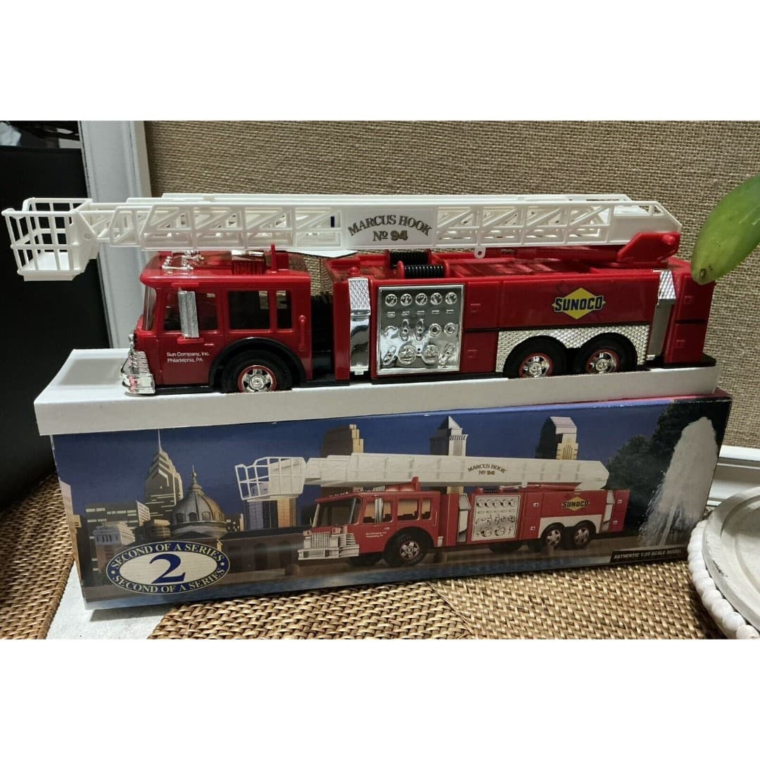 1995 Sunoco Aerial Tower Toy Fire Truck NEW - Thumbnail 2