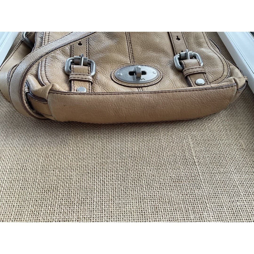Fossil Maddox Organizer Flap Crossbody Satchel Camel Color Leather TurnLock Tote - Thumbnail 9