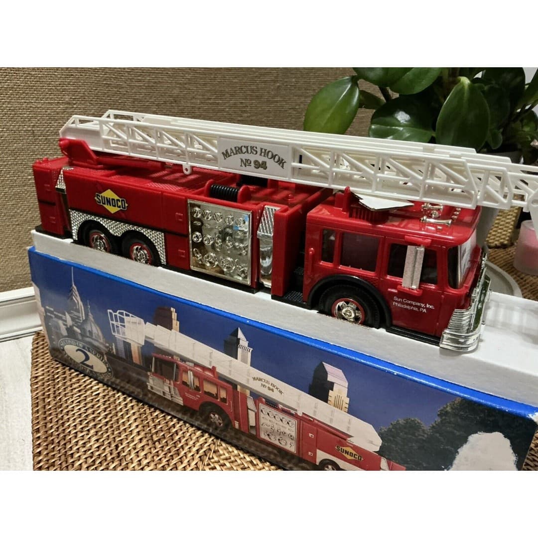 1995 Sunoco Aerial Tower Toy Fire Truck NEW - Thumbnail 3
