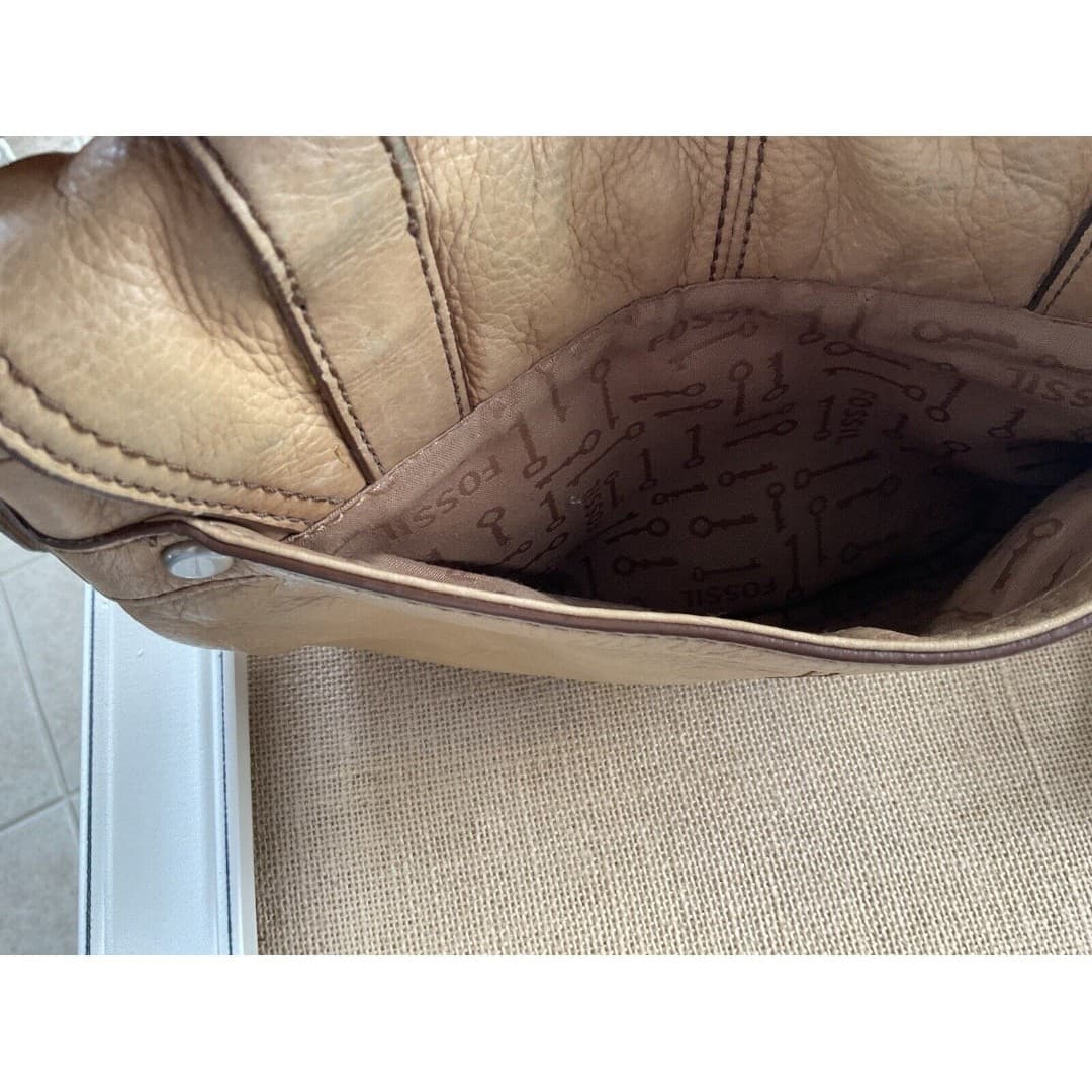 Fossil Maddox Organizer Flap Crossbody Satchel Camel Color Leather TurnLock Tote - Thumbnail 8