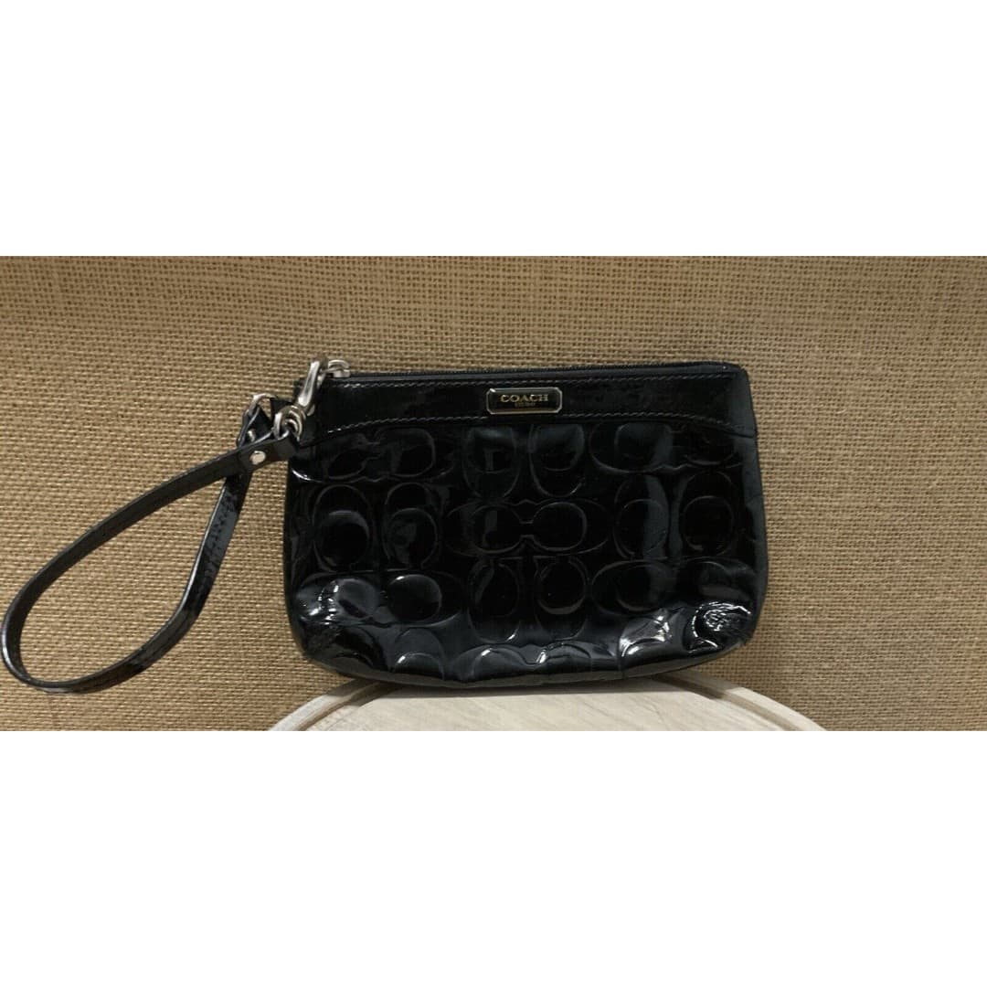 Authenticated Coach Black Patent Leather Embossed Wristlet - Thumbnail 3