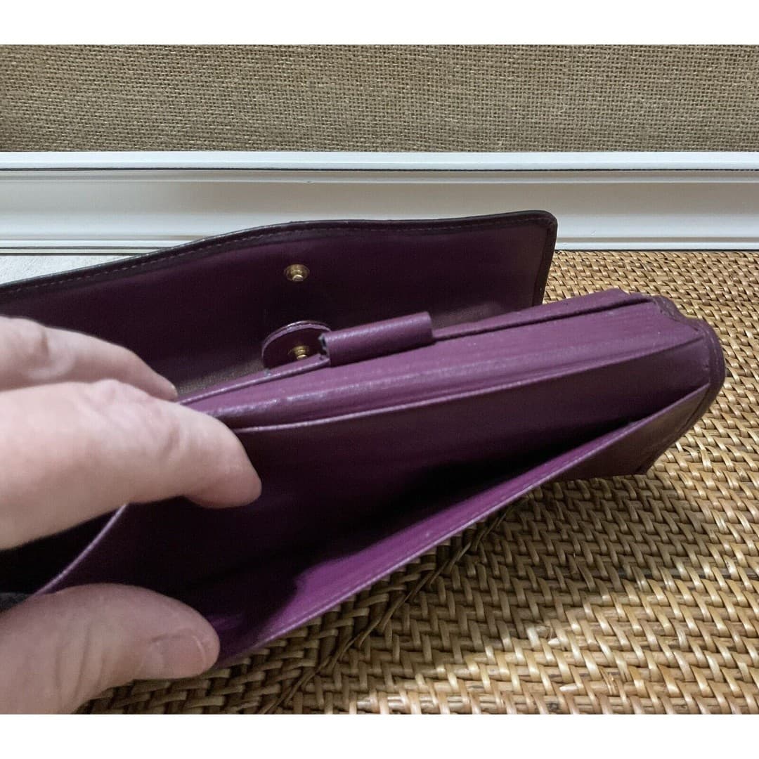 BUXTON Women's "Heiress Organizer” Burgundy tri-fold Clutch wallet - Thumbnail 10