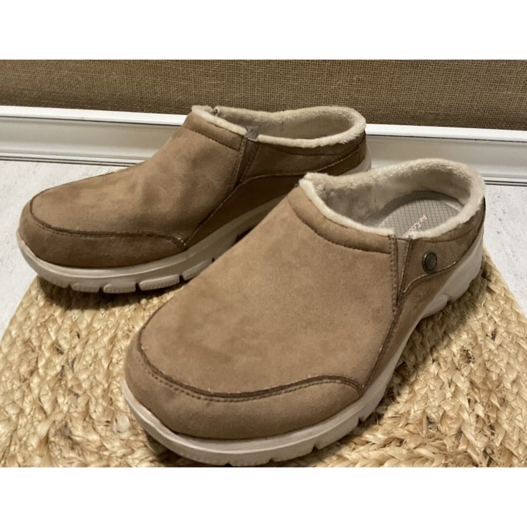Skechers Size9 Easy Going Latte Suede+Faux Fur Lined, Memory Foam Slip on - Thumbnail 2