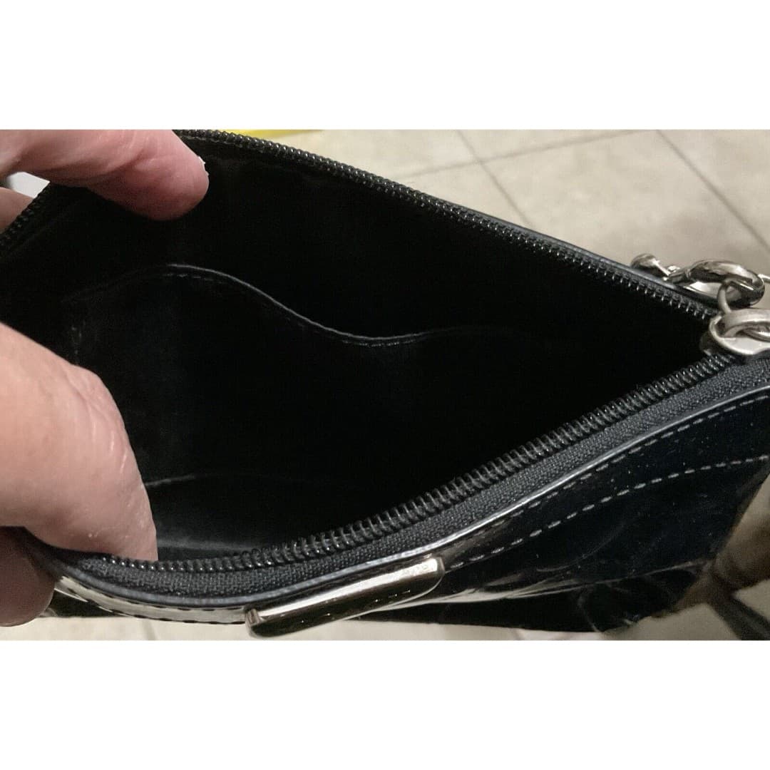 Authenticated Coach Black Patent Leather Embossed Wristlet - Thumbnail 7