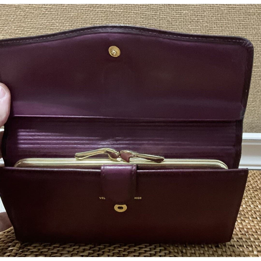 BUXTON Women's "Heiress Organizer” Burgundy tri-fold Clutch wallet - Thumbnail 11