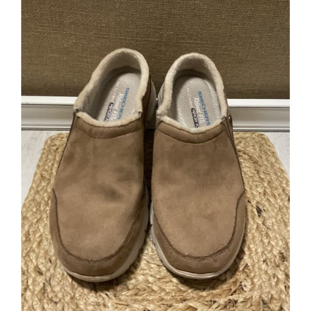 Skechers Size9 Easy Going Latte Suede+Faux Fur Lined, Memory Foam Slip on