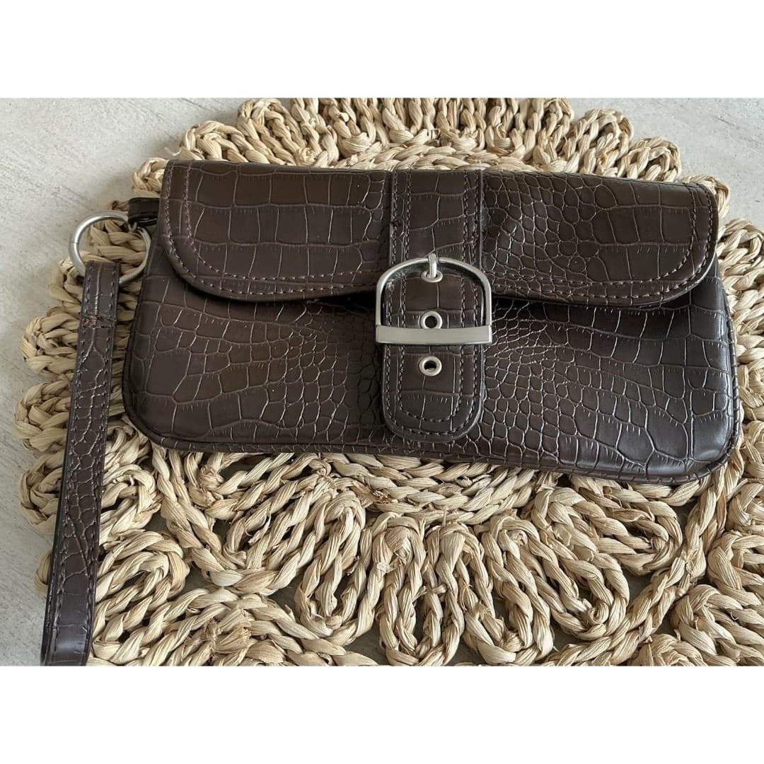 Frankie & Johnnie Brown Crocodile Style Clutch Wristlet - Thumbnail 2