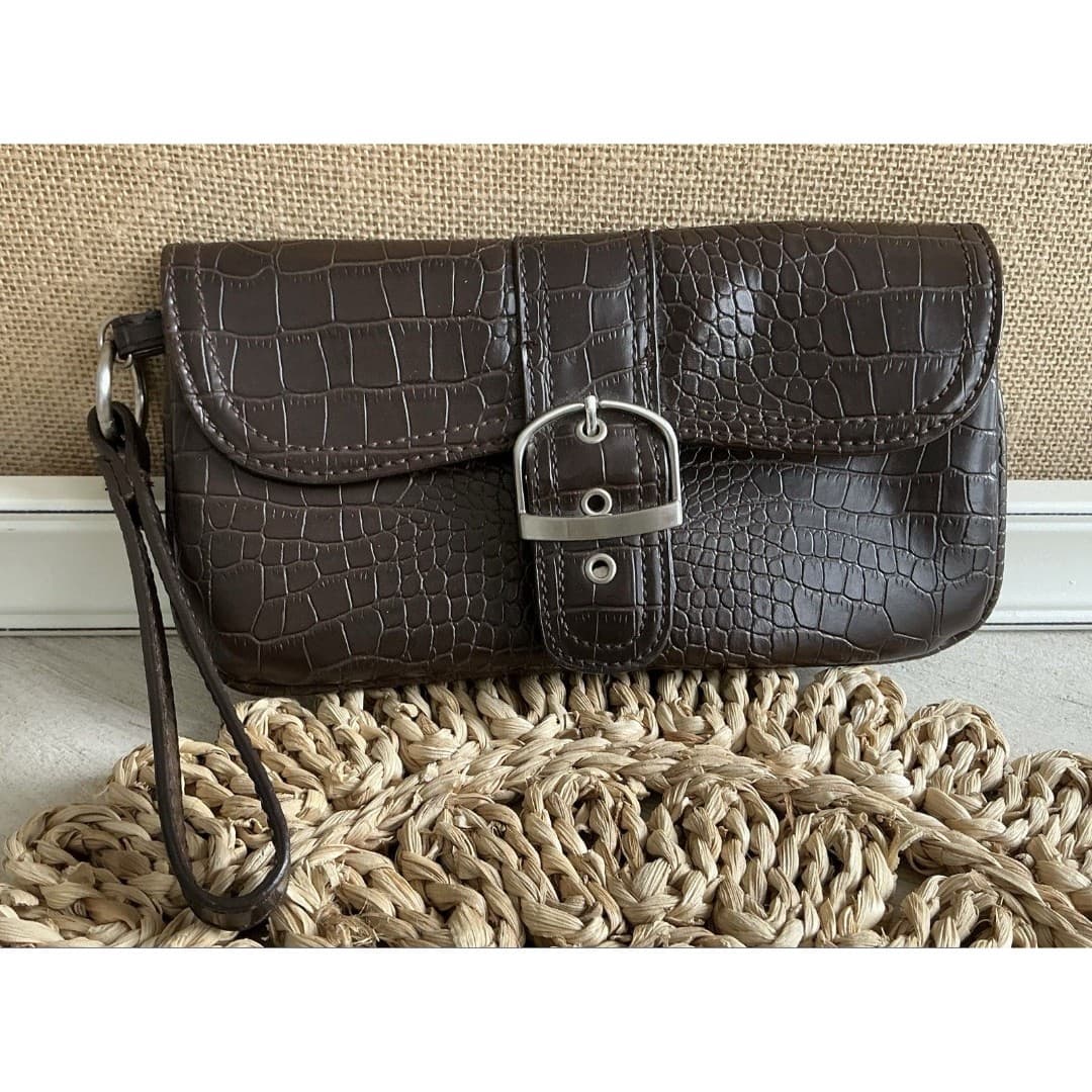 Frankie & Johnnie Brown Crocodile Style Clutch Wristlet