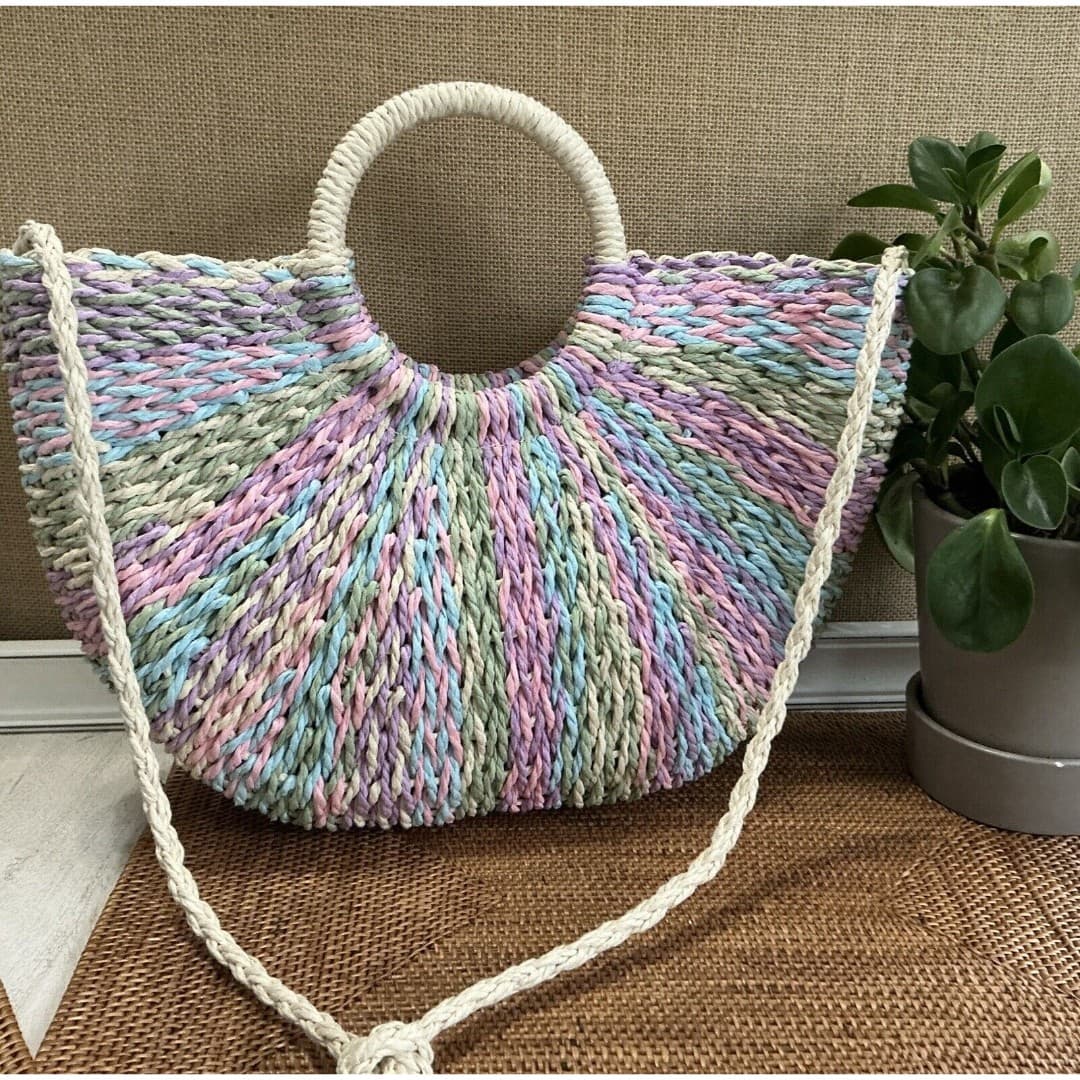 Earthy Rattan Beach Carry Shoulder/Crossbody Bag W/Handle