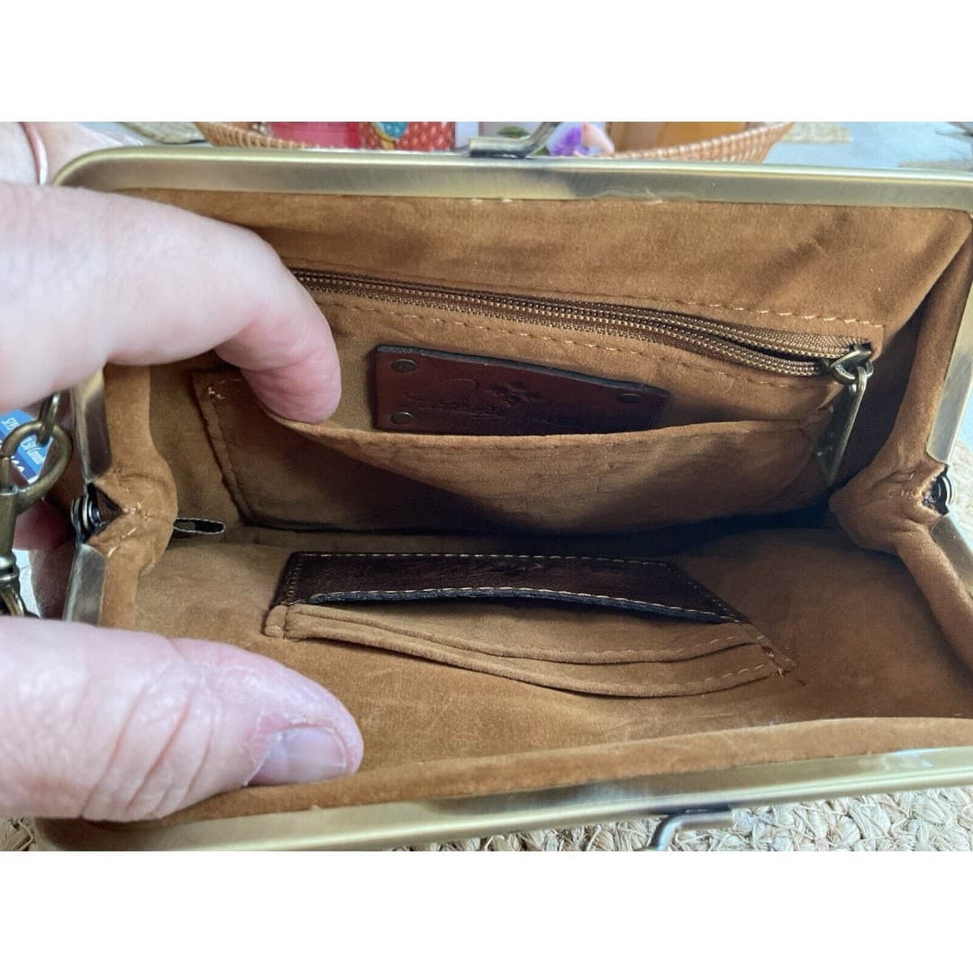 Patricia Nash SAVENA Kiss Lock Clutch Burnished Tooled Italian Leather Wristlet - Thumbnail 5