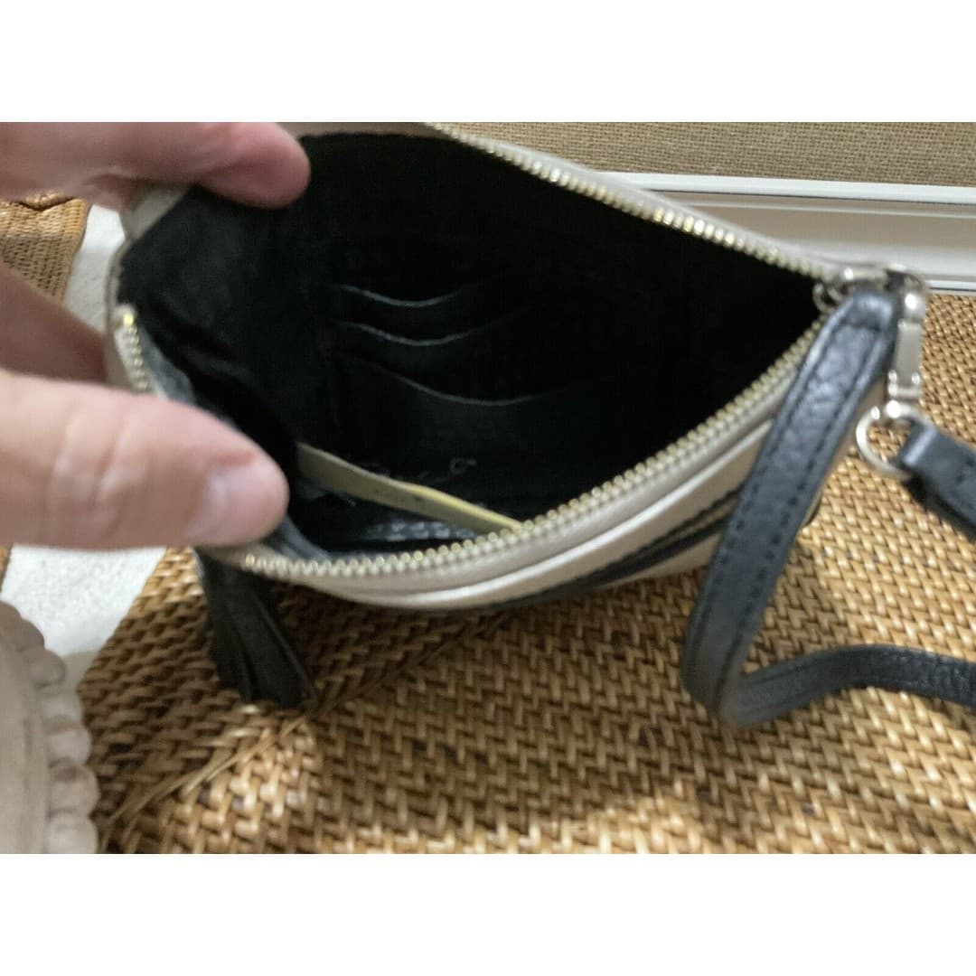 Kate Spade Tinie Chester Street Pebble Leather Wristlet Beige/w Black Handle - Thumbnail 4