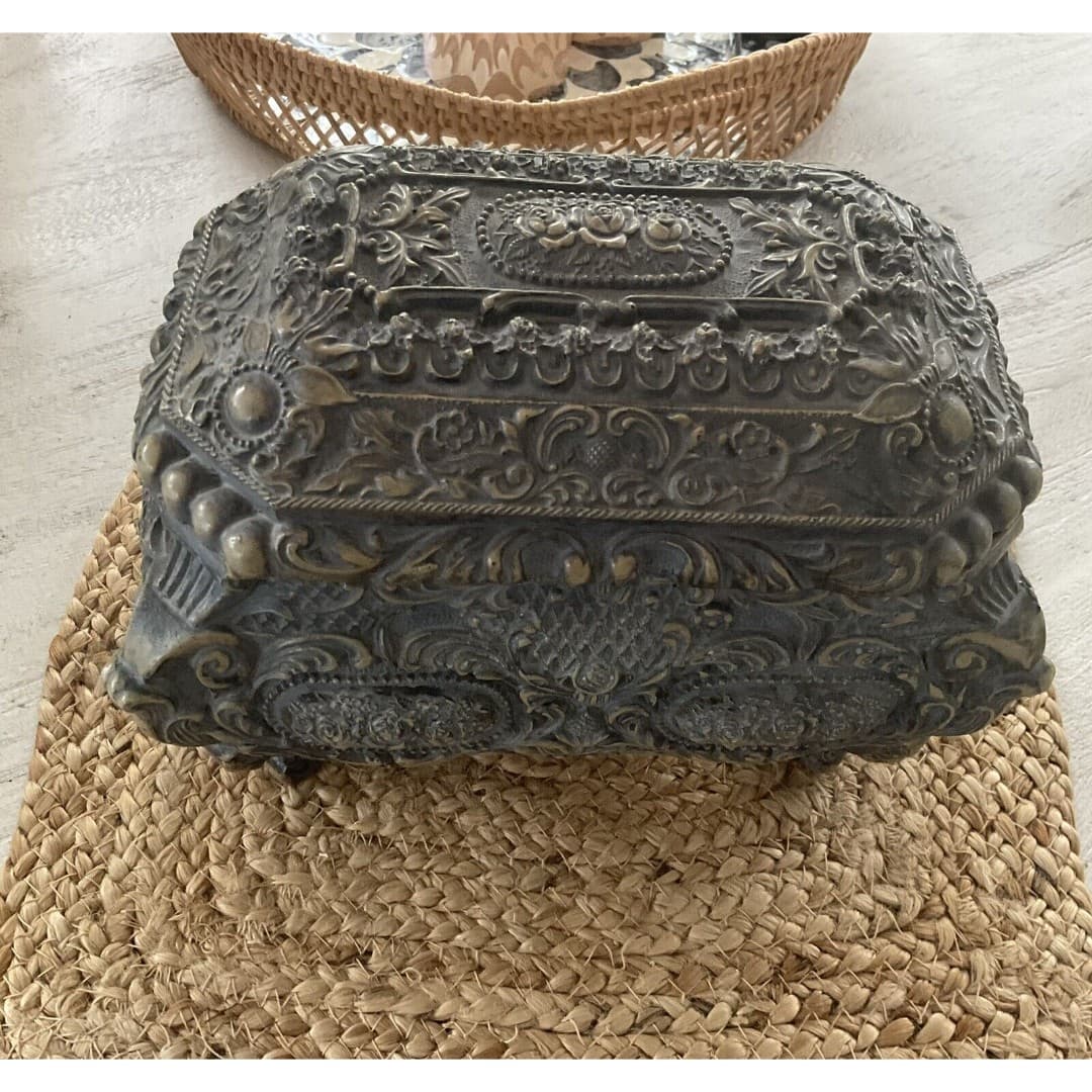Bombay Decorative Resin Keepsake Box With Hinged Lid