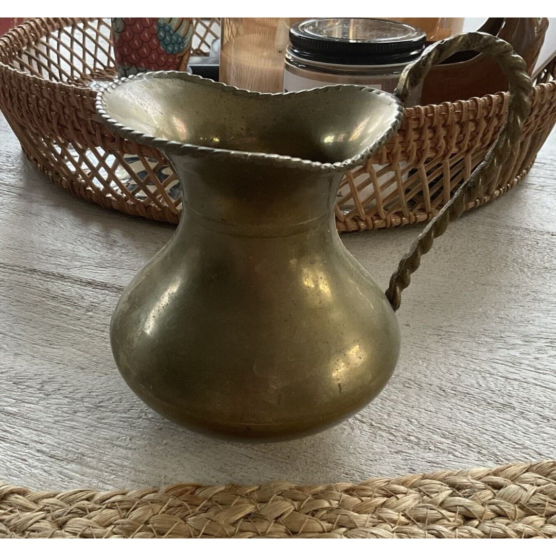 Brass Water Pitcher Home Decor Collectible Twisted Handle Drinkware