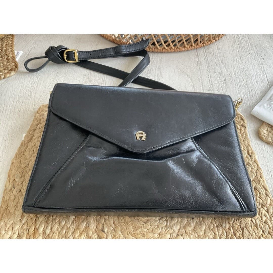 Etienne Aigner Black Leather Classic Shoulder Bag Strap Gold Logo Monogram