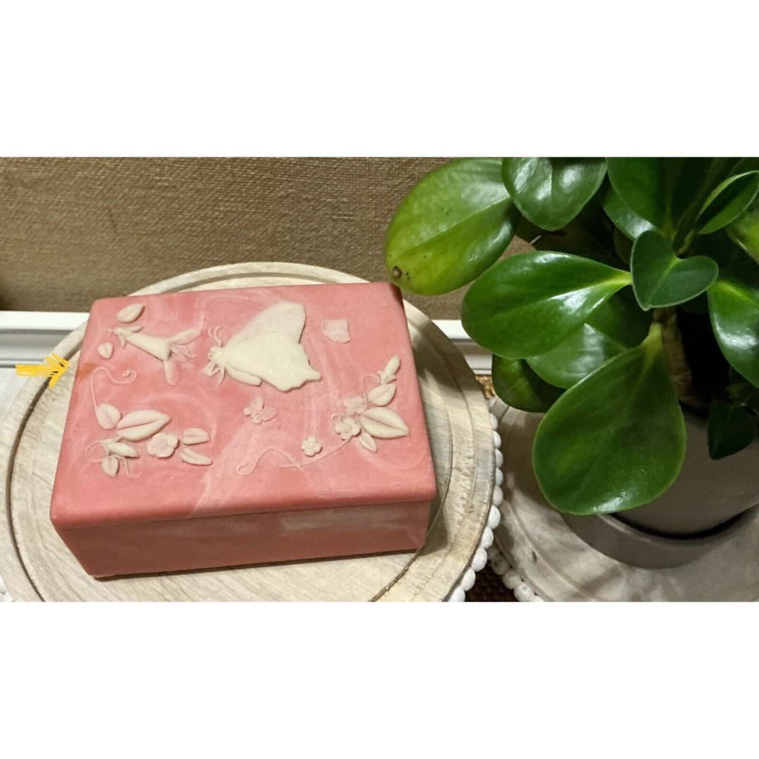Design Gifts International-Soapstone Music Trinket Box Pink w/ white Butterfly - Thumbnail 7