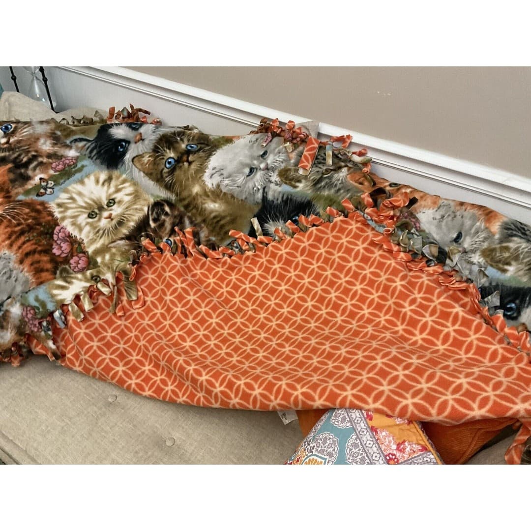 Adorable Kittens Fleece Reversible Blanket 58” X 72” - Thumbnail 5