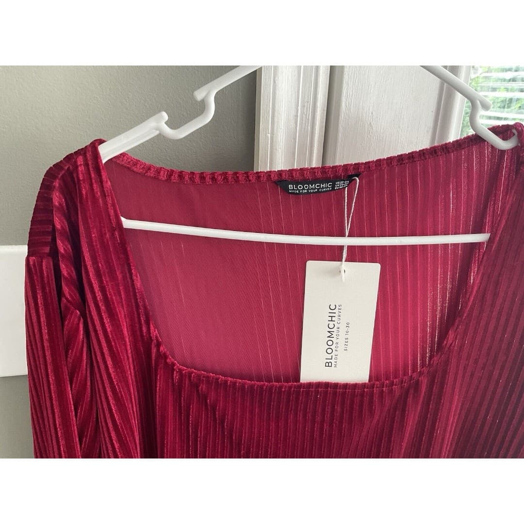 BLOOMCHIC Velvet Red Blouse Sz 22 NWT - Thumbnail 2