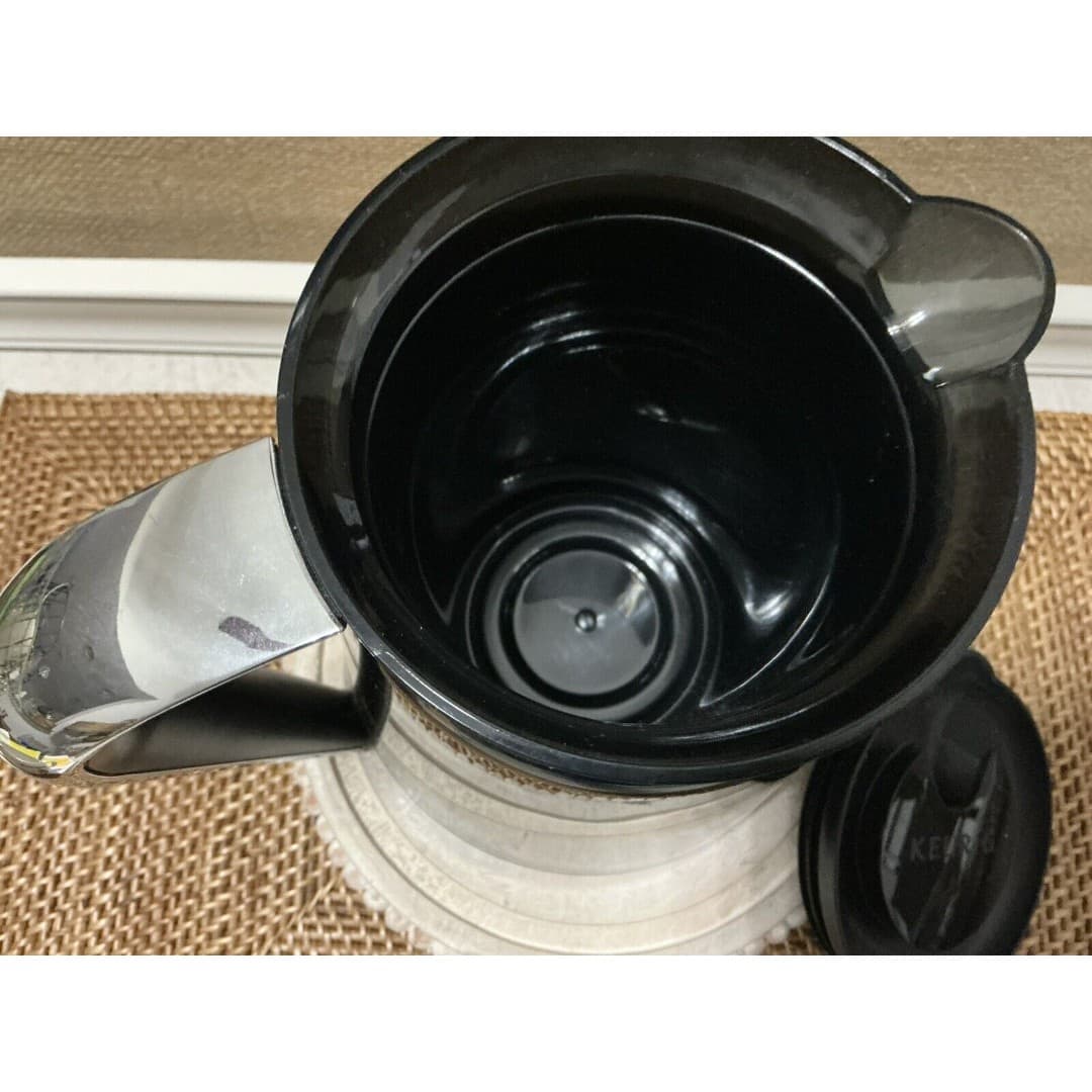 Keurig 2.0 Thermal Carafe 32oz Double-Walled, Vacuum-Insulated NEW Black Chrome - Thumbnail 4