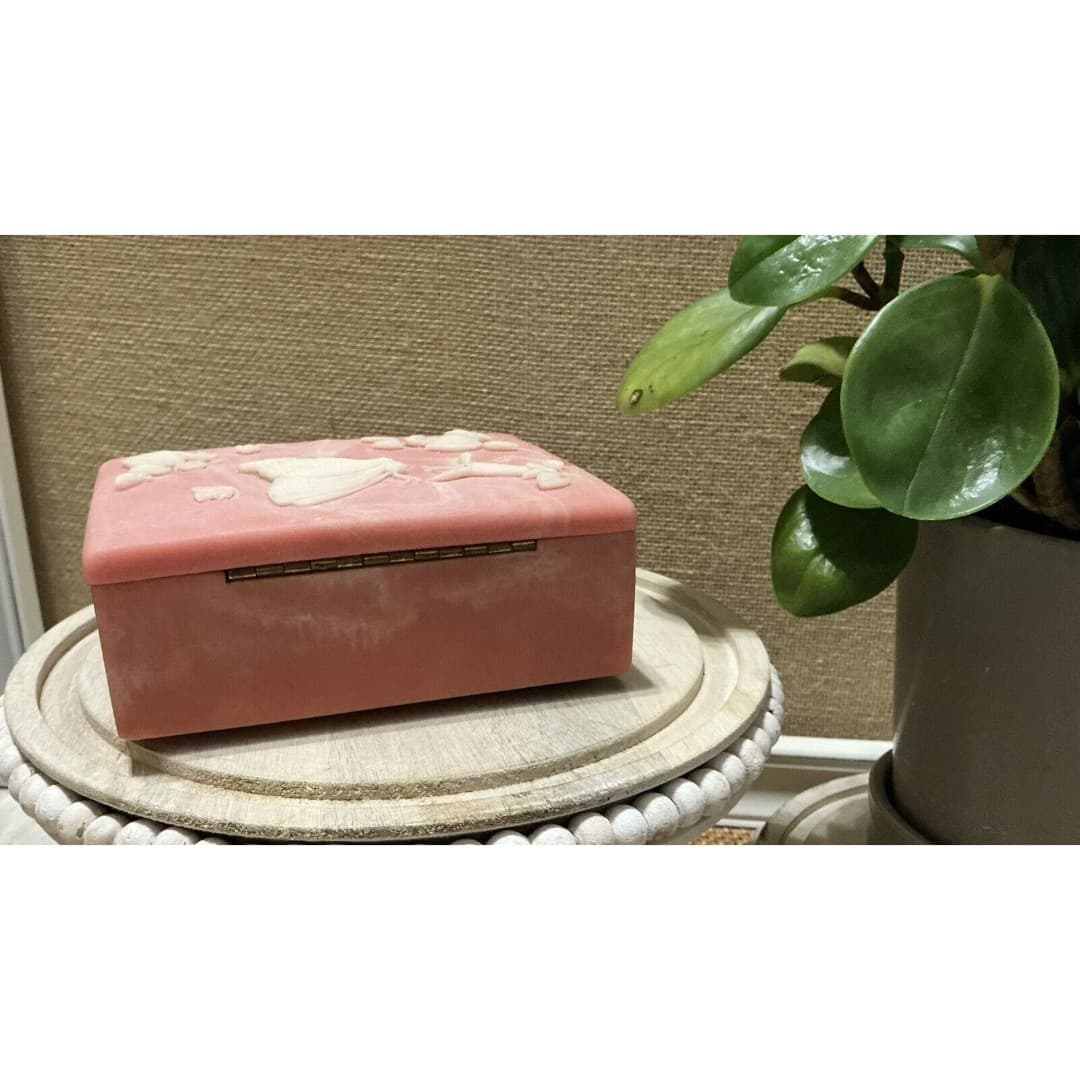 Design Gifts International-Soapstone Music Trinket Box Pink w/ white Butterfly - Thumbnail 5