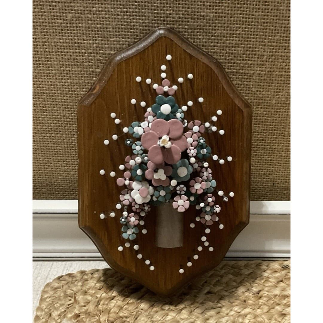 VINTAGE POL-O-CRAFT NAIL FLOWER ART WALL PLAQUE NAILS IN BLOOM CLOVER CLUSTER