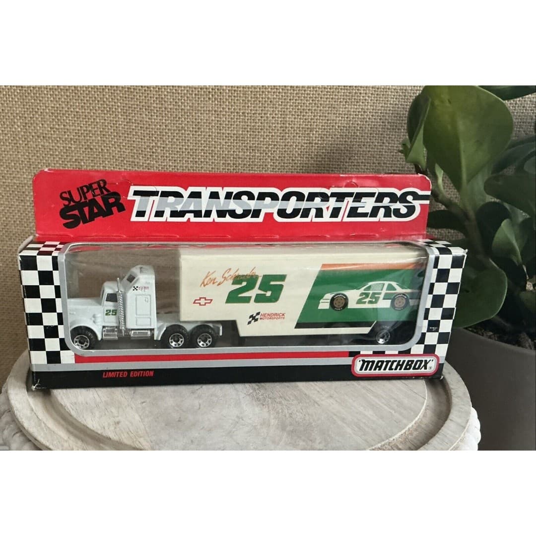 Matchbox White Rose #25 Ken SCHRADER Hendrick 1991 CY104 Super Star Transporter