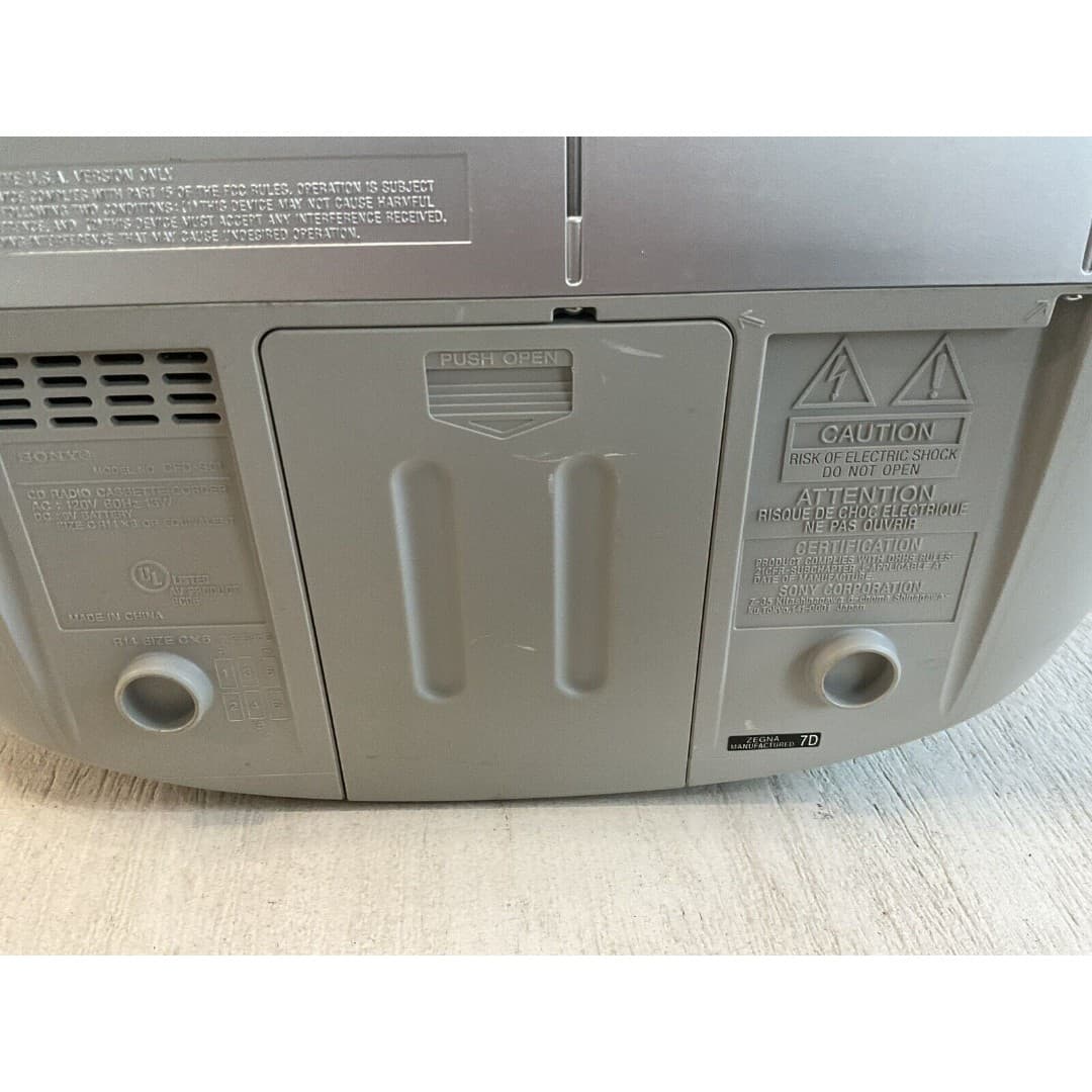 SONY CFD-S01 AM/FM RADIO CASSETTE & CD PLAYER ORIGINAL STEREO BOOMBOX W/ CABLE - Thumbnail 8