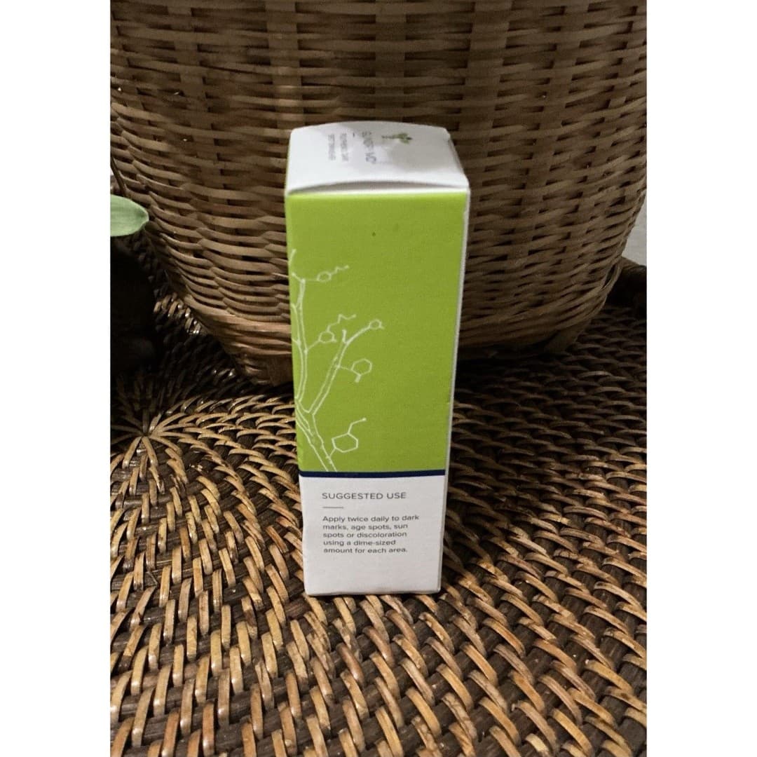 Sundry MD Polyphenol Dark Spot Diminsher Serum 1fl Oz Sun & Age New in box - Thumbnail 2