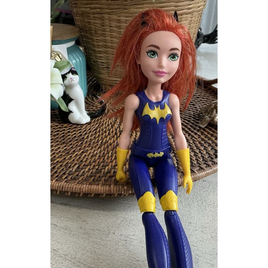 Batgirl DC Super Hero Girl Doll 2015 Mattel 12” Action Figure. - Thumbnail 2