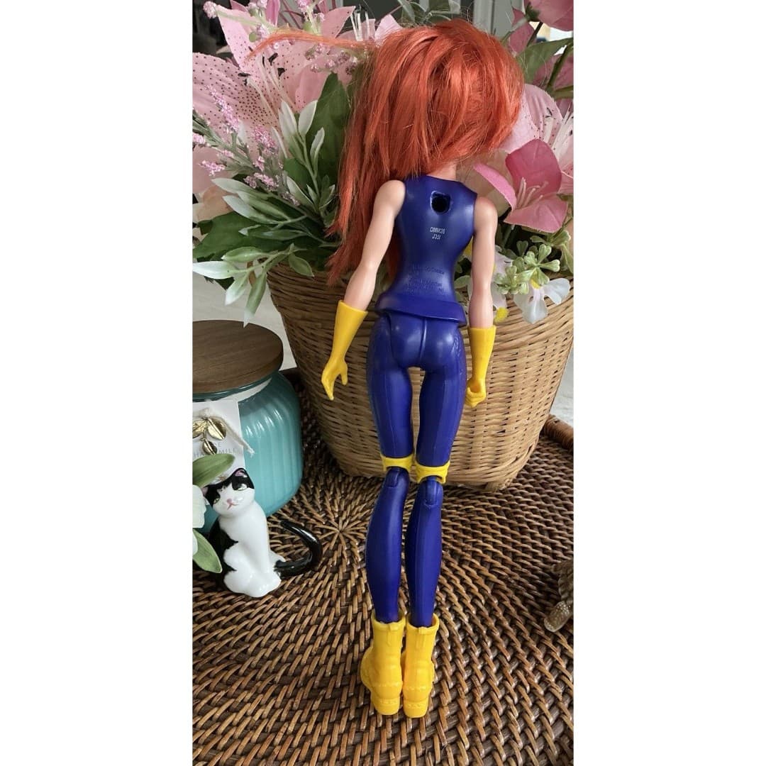 Batgirl DC Super Hero Girl Doll 2015 Mattel 12” Action Figure. - Thumbnail 5