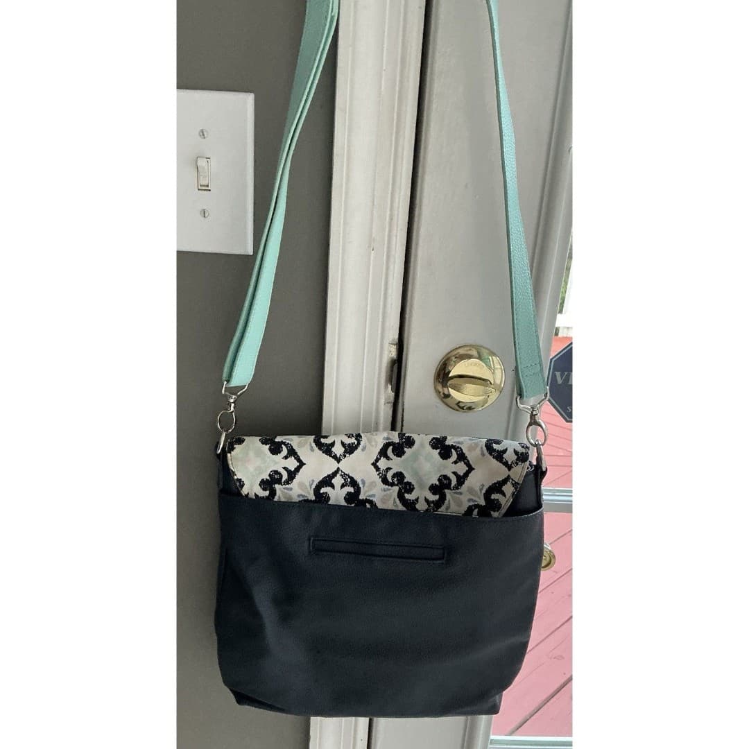 Thirty One Blue Pebble Faux Leather Navy Skies For You Crossbody Bag - Thumbnail 6