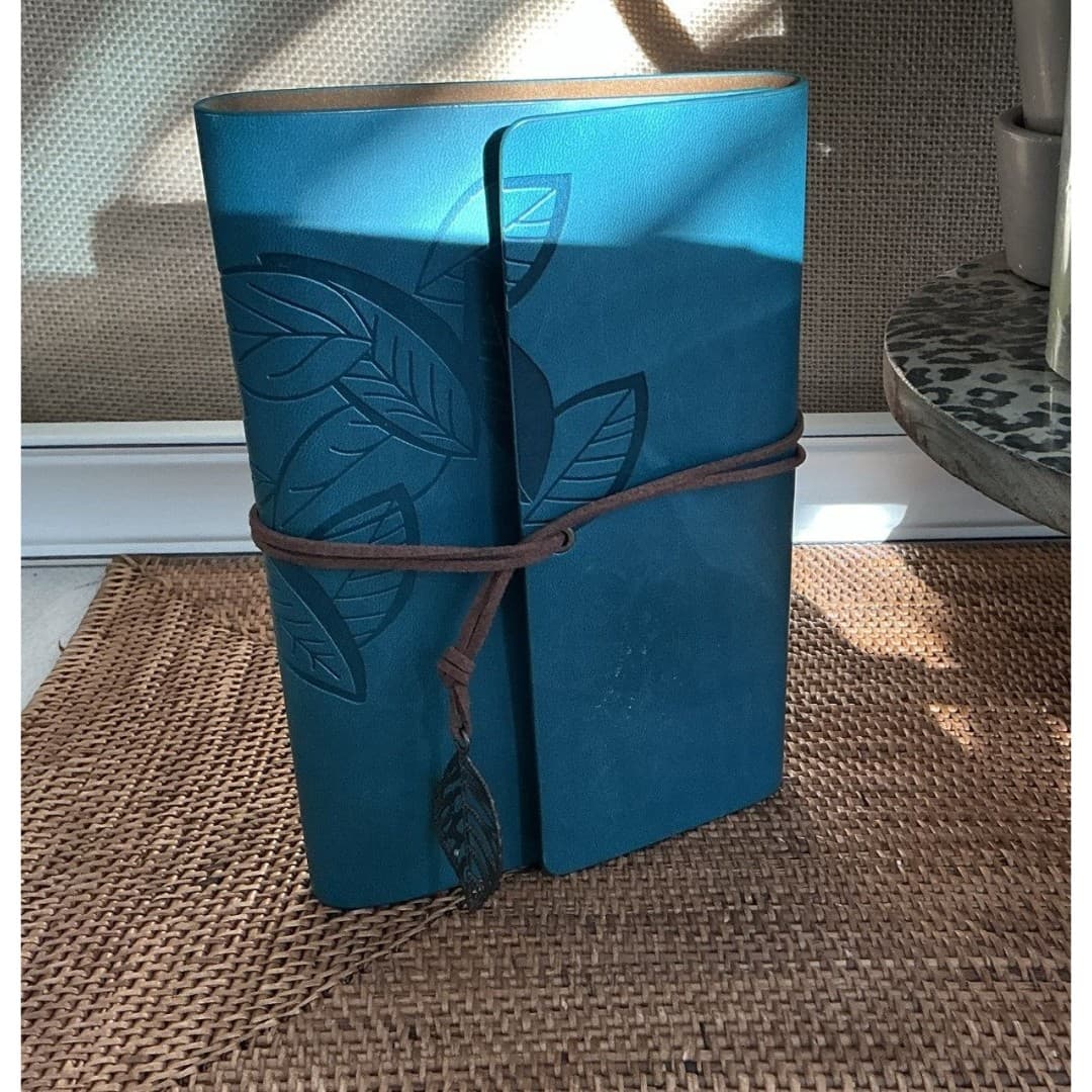 Leather Journals Notebooks with Pages Vintage Refillable Journal for Writing
