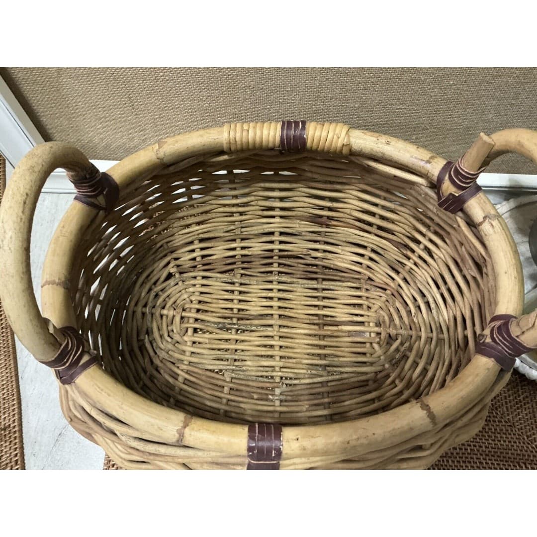 Vtg Bamboo & Wicker 11x14 Oval Basket W/Leather Trim And 2 Handles - Thumbnail 8