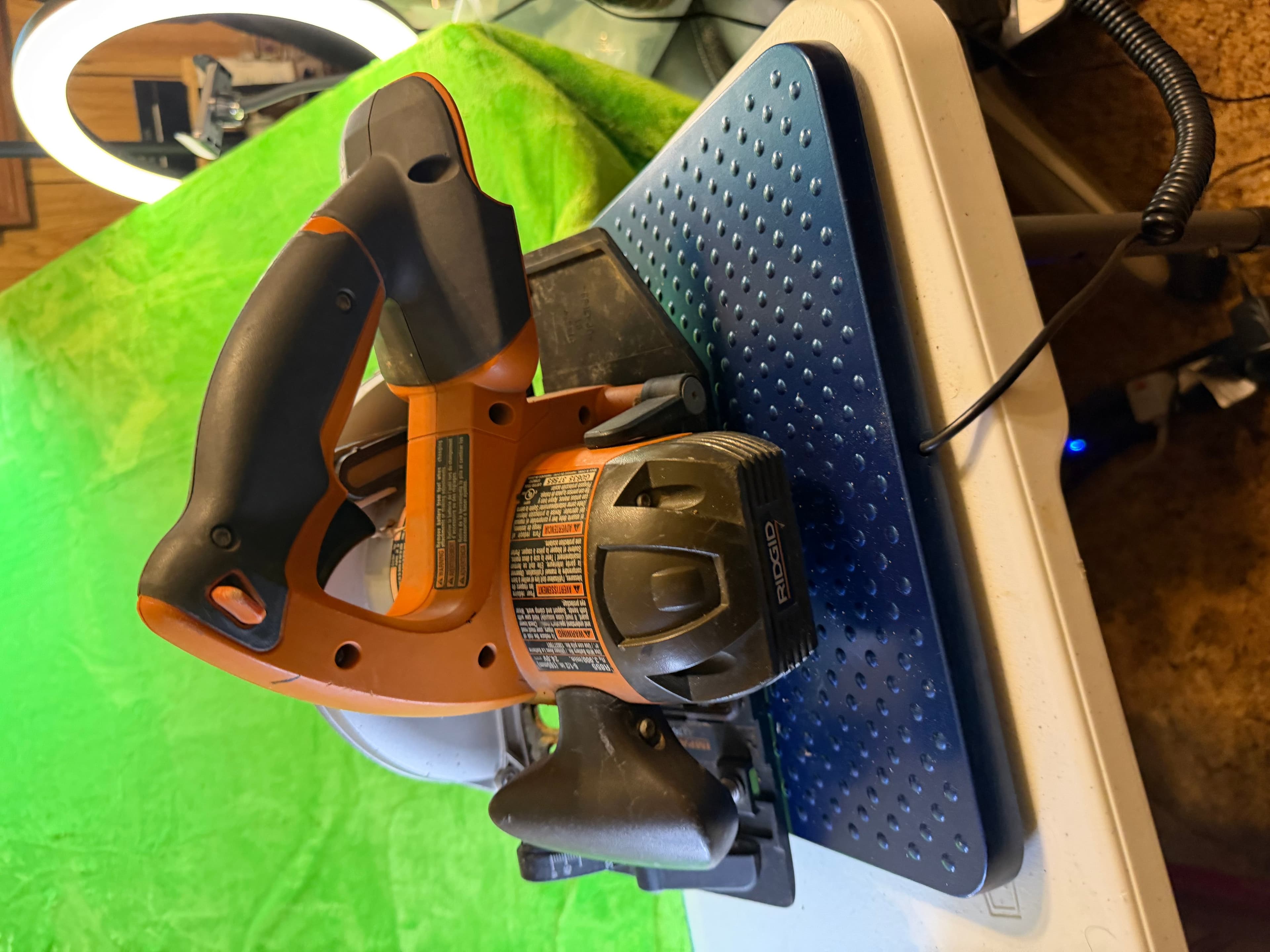 Ridgid Magnesium 7-1/4 Inch Circular Saw with Orange Handle - Thumbnail 3