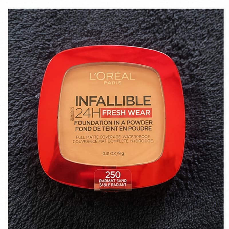 L’Oreal Infallible 24H Fresh Wear Powder Foundation 250 Radiant Sand - Thumbnail 3