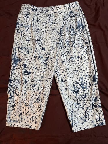 WOMENS LULULEMON CROP LEGGINGS SIZE 4 ATHLETICA