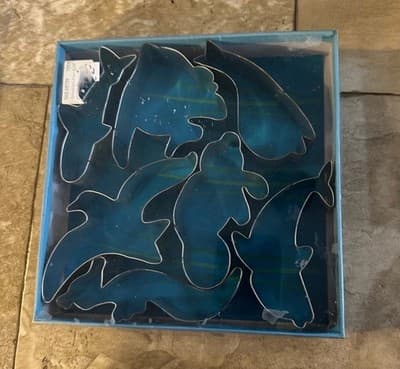 Vintage Set Of Six Metal Fish Themed Cookie Cutters With Box!