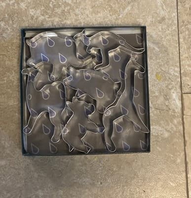 Vintage Set Of Six Metal Animal Themed Cookie Cutters With Box - Thumbnail 2