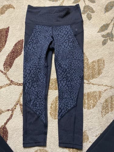 WOMENS ATHLETA LEGGINGS SIZE XXS BLACK GRAY MESH CHEETAH