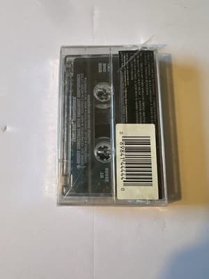 A Merry Christmas with Engelbert Humperdinck Epic Cassette Brand New Sealed!! - Thumbnail 3