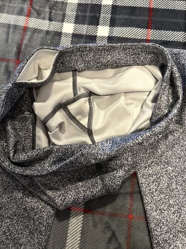 Women’s Lululemon Size 6 Leggings Heather Gray Pull On - Thumbnail 4