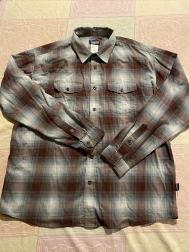 Mens Patagonia Button Shirt Size XL Plaid Organic Cotton Blend Light Weight - Thumbnail 2