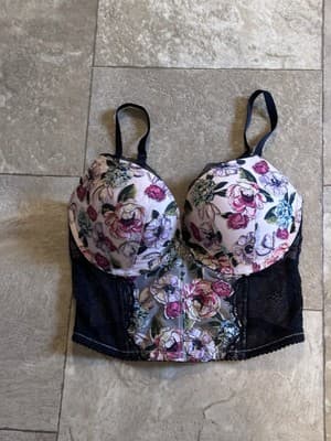 Victoria's Secret Black Very Sexy Push Up Bralette 32DD Padded-EUC!!