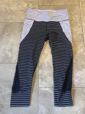 Athleta Black And White Yoga Pants Cropped Leggings Size S Small Ex. Condition!!