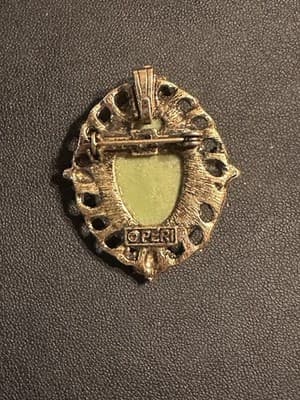 Vintage Resin Cameo Oval Gold Tone Brooch Pin Pendant Signed Peri - Thumbnail 2