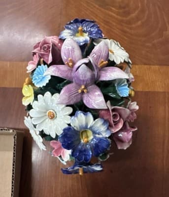 Vintage Capodimonte Italy Porceliain Hand-Painted Flower Arrangements - Thumbnail 4