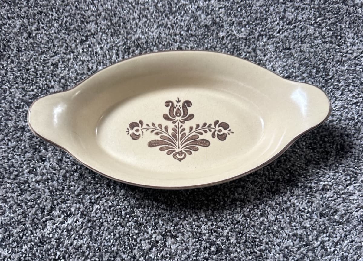Vintage Pfaltzgraff VILLAGE 22 Oz Au Gratin Dish 11 3/4” #270 USA